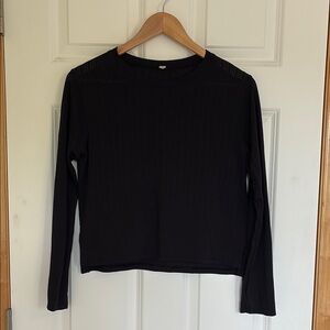 Lululemon Athletica Black Long Sleeve Breeze Cropped Top